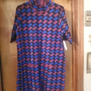 Colorful Wave Pattern sweater dress. Super elegant